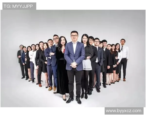 深圳滑板队默契配合探秘：团队精神与技术的完美结合