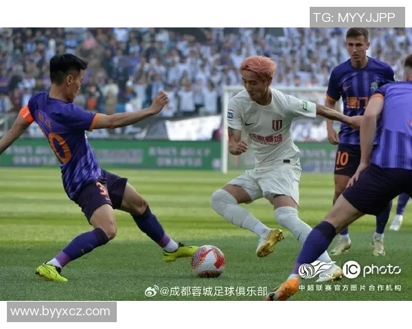 上海足球队的战术解析与运营体系探讨：提升竞技水平的关键因素