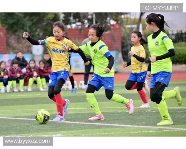 南京足球队荣登足球战术排行榜第四名展现出色战术实力与团队配合 南京足球队荣登足球战术排行榜第四名展现出色战术实力与团队配合