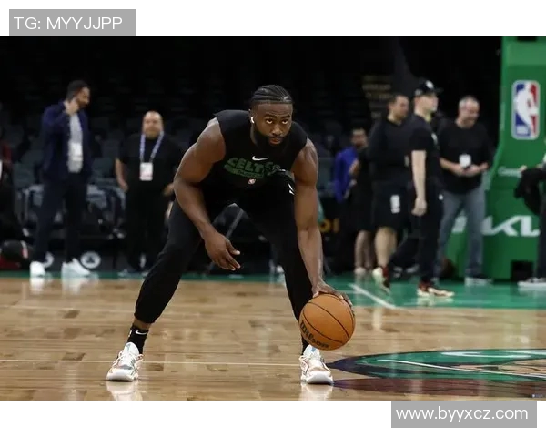 杰伦布朗：从新星崛起到NBA巨星的辉煌历程与未来展望