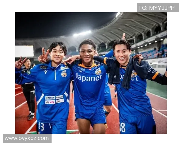 清水心跳与鹿岛鹿角的激烈对决展现足球魅力与团队精神的巅峰较量