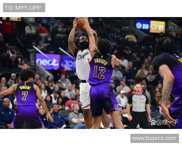 湖人对决掘金第26场精彩回顾与赛季展望分析