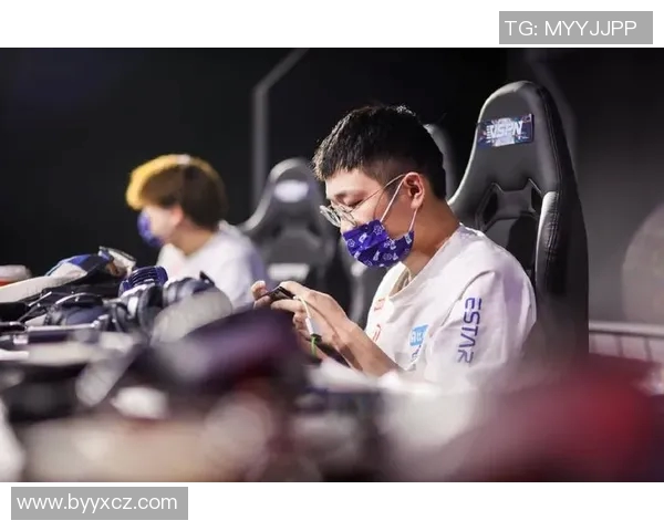 伊朗与阿曼队激战正酣谁能在这场较量中笑到最后